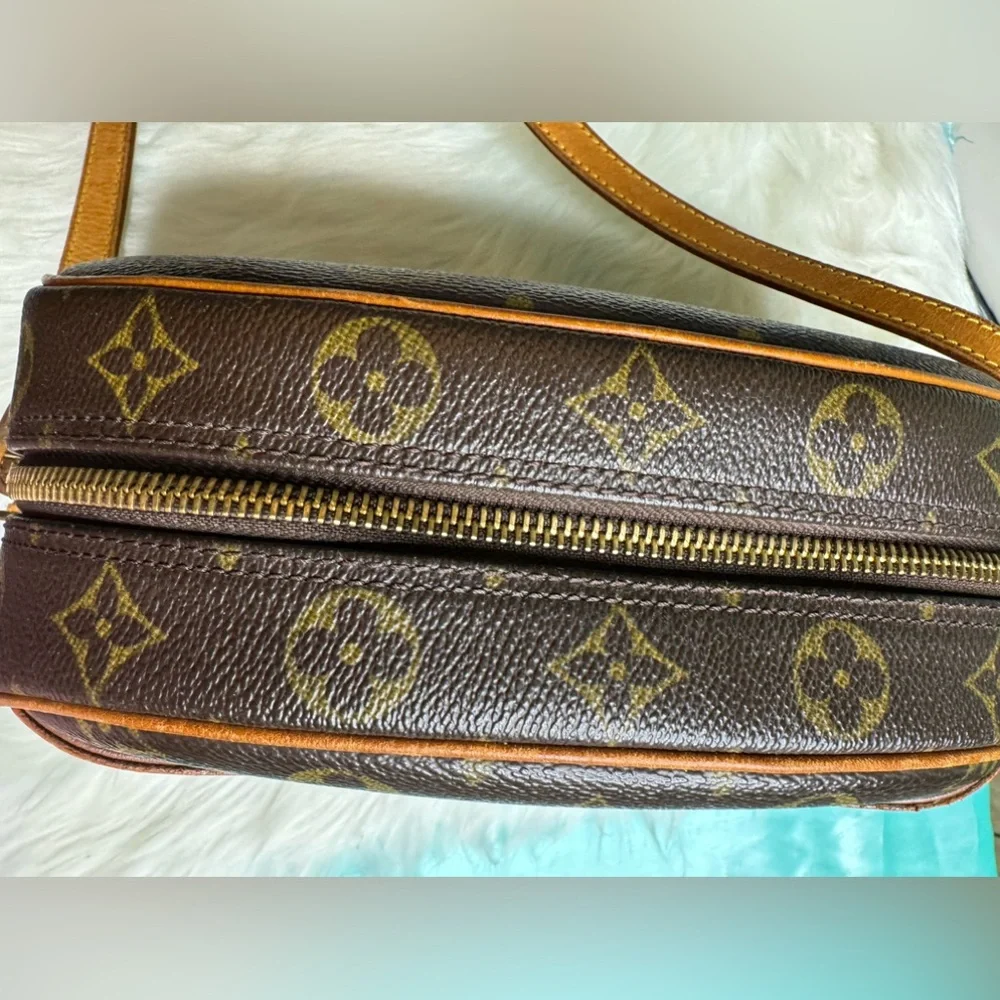 [SOLD] LV Monogram Crossbody Bag - Picture 14 of 16